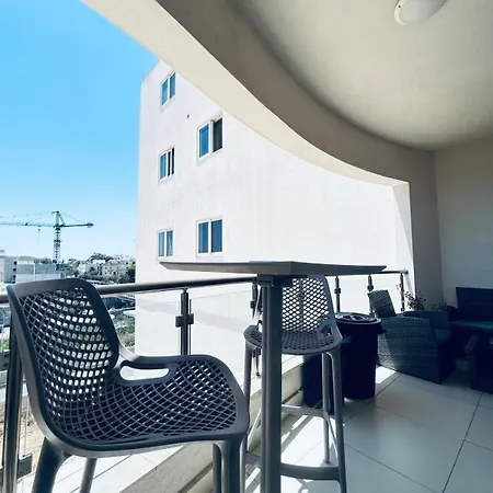 شقة St Julians 2br Luxury *