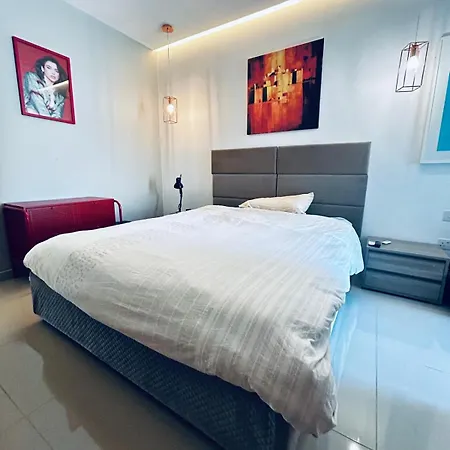 St Julians 2br Luxury شقة سانت جوليان